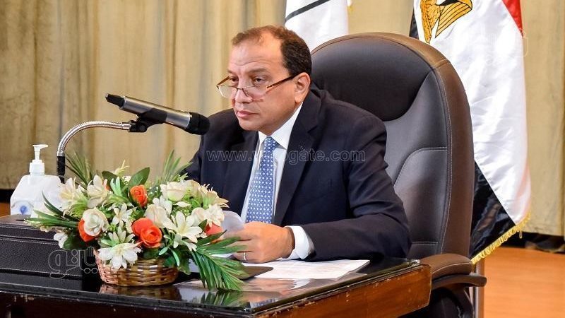 الدكتور منصور حسن