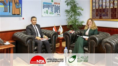 مدير الأكاديمية الوطنية للتدريب تلتقي رئيس الهيئة القومية للبريد لبحث التعاون