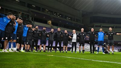 حافلة الزمالك تصل ستاد الجيش ببرج العرب استعدادا لمواجهة المصري