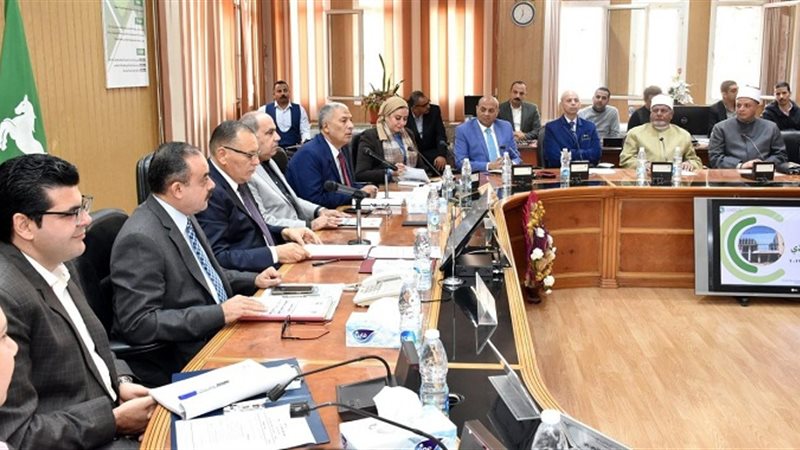 تنفيذي الشرقية يناقش