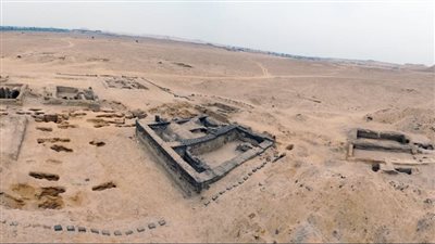 الكشف عن مبنى جنائزي ونماذج من بورتريهات بموقع جرزا الأثري بالفيوم