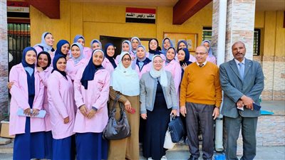 توعية طالبات مدرسة الورديان غرب الإسكندرية بالاحتياجات الغذائية 