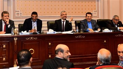 رئيس إسكان البرلمان عن مناقشة قانون الإيجار القديم: نبحث عن العدالة للطرفين