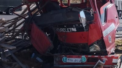 ننشر أسماء ضحايا حادث انقلاب سيارة نقل محملة بالعمال والأخشاب على الطريق الأوسطي