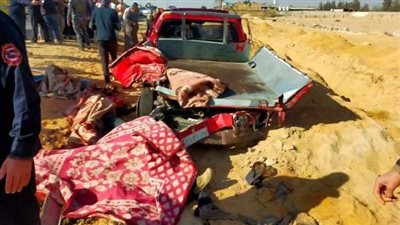 الصور الأولى لحادث مصرع 10 أشخاص من العمالة الزراعية وإصابة 8 آخرين بالبحيرة