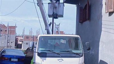 جمع ورفع 90 طن قمامة وصيانة 30 كشاف إنارة بالإسماعيلية |صور 