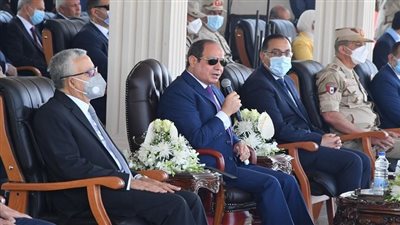  السيسي: إنشاء المدن الجديدة لا يمثل رفاهية ولكنها ضرورة لاحتواء الزيادة السكانية