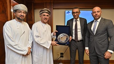 العضو المنتدب لمصر للمقاصة يستقبل رئيس البورصة المصرية ووفد بورصة سلطنة عُمان