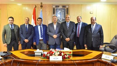 محافظ أسيوط: تشكيل لجنة للتوسع في إقامة محطات الغاز الطبيعي والوقود السائل 