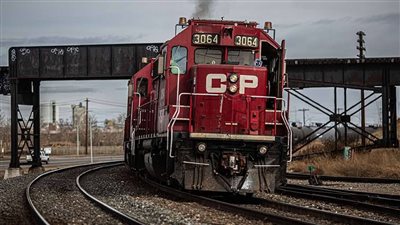 الكونجرس الأمريكي يتبنى قانونا لتجنب إضراب كبير لقطاع الشحن في سكك الحديد