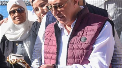 محافظ الإسكندرية يدعو أصحاب الحرف اليدوية من ذوي الهمم للمشاركة في 