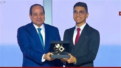 جوفاني يونان يكشف كواليس تكريم الرئيس السيسي له | فيديو