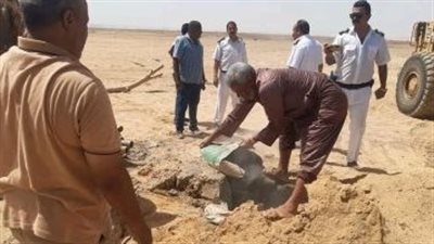 الجيزة تزيل بئرين مخالفين بمدينة الواحات البحرية