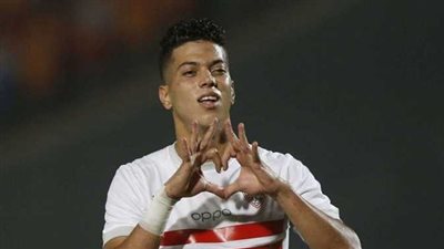 إمام عاشور يحصل على جائزة أفضل لاعب بمباراة الزمالك والمصري 