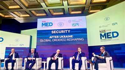 حسام زكي: الدول العربية تسعى للحفاظ على توازن صعب بالعلاقات الدولية في ضوء الحرب الأوكرانية 