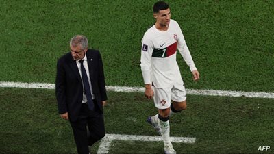 لغة بذيئة وتوعد.. ماذا حدث بين رونالدو ومدربه بعد تغييره أمام كوريا الجنوبية