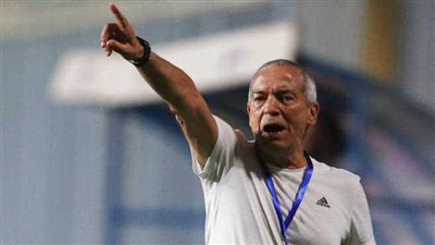 فيريرا يبدأ علاج الأخطاء الدفاعية للاعبي الزمالك