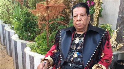 بصورة مع محمود عبد العزيز.. نجل شعبان عبد الرحيم يحيي ذكرى وفاة والده 