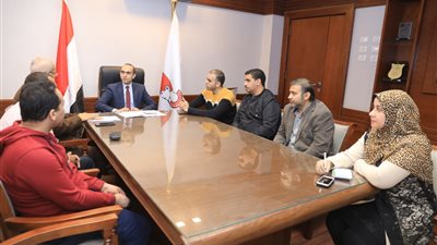 نائب محافظ سوهاج يعقد اجتماعا مع اللجنة الفنية لمتابعة المراكز التكنولوجية