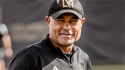 زكي عبد الفتاح لـ «فيتو»: ما حدث في معسكر المنتخب «تهريج واستهتار».. حسام حسن واتحاد الكرة مسئولان عن الأزمة.. مدرب الفراعنة يريد أن يكون له أعداء لهذا السبب