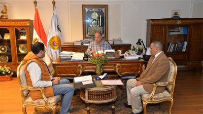 محافظ أسيوط يناقش إحلال وتجديد 81 مشروعا للشباب والرياضة ضمن حياة كريمة 