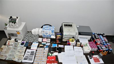 حبس عصابة متهمة بالنصب علي الجهات الرسمية والمواطنين