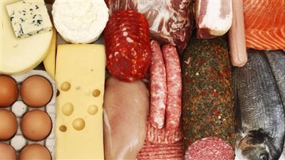 أستاذ بجامعة هارفارد يوضح 10 معلومات هامة عن الدهون