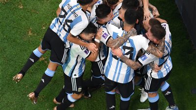 كأس العالم 2022.. الأرجنتين تفوز على أستراليا 2-1 وتتأهل لدور ربع النهائي|فيديو وصور