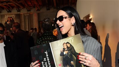 نجوم هوليوود يتألقون في حفل جوائز مجلة Variety السنوي| صور