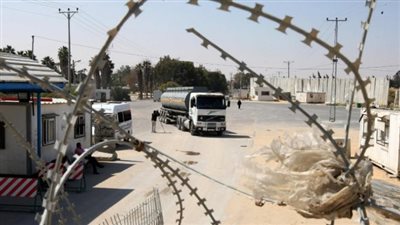 جيش الاحتلال الإسرائيلي يستبدل معبر المنطار في غزة بجدار