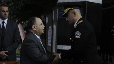 مندوب رئاسة الجمهورية ووزيرا العدل والصحة في عزاء والدة زوجة وزير المالية | صور