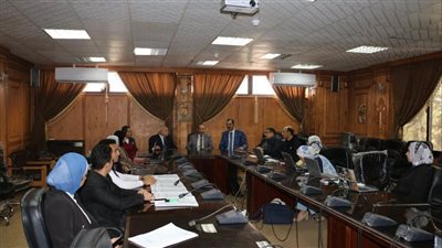 رئيس جامعة القناة ومستشار الوزير يتابعان انتخابات الاتحادات الطلابية | صور