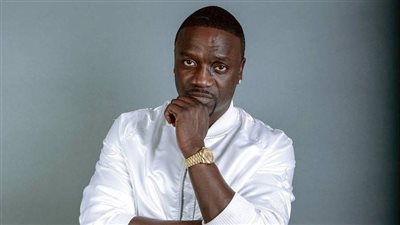 بعد تصريحات هتلر.. إيكون يدافع عن كانييه ويست