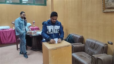 بدء فرز الأصوات في انتخابات الاتحادات الطلابية بجامعة الفيوم