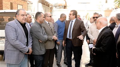 رئيس جامعة المنصورة يتفقد مشروع التوسعات الجديدة بمركز الأورام