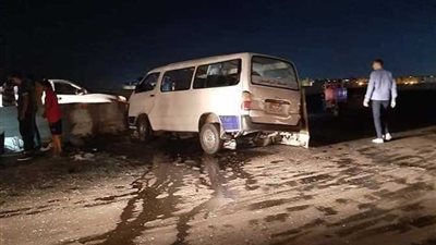 إصابة 5 أشخاص في تصادم ميكروباص بنقل بالصحراوي الغربي ببني سويف