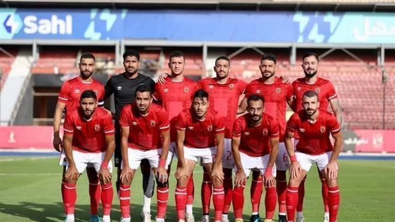 فريق الكرة بالأهلي
