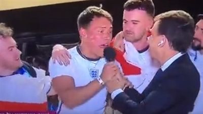 مشجع إنجليزي بالمونديال لـ مذيع إسرائيلي: فلسطين حرة| فيديو 