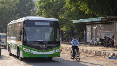 شاحنة تدهس ركابا ينتظرون حافلتهم في الهند 