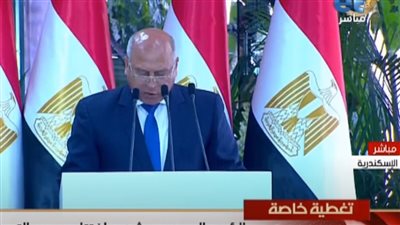 وزير النقل يرصد مشاريع الطرق فى 2022 بالفيديو 