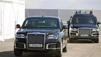 الزيارة الأولى منذ بدء الحرب، بوتين يقود سيارة على جسر القرم