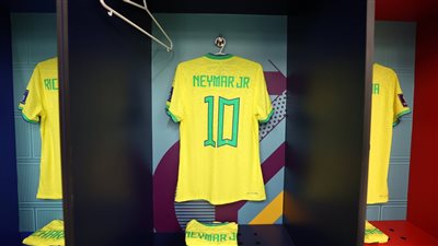 كأس العالم 2022، قميص نيمار يظهر في غرفة ملابس البرازيل استعدادا لكوريا
