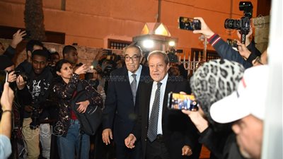 منير فخري عبد النور وزكريا عزمي وميرفت أمين في عزاء مفيد فوزي فيديو