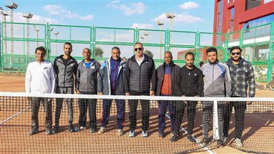 الخطيب يتابع المراحل النهائية في فرع الأهلي بالتجمع 