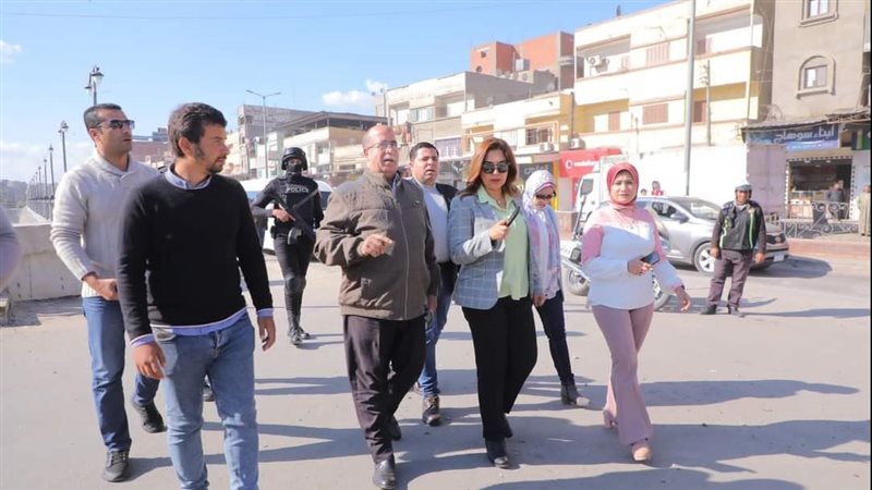 محافظ دمياط اثناء