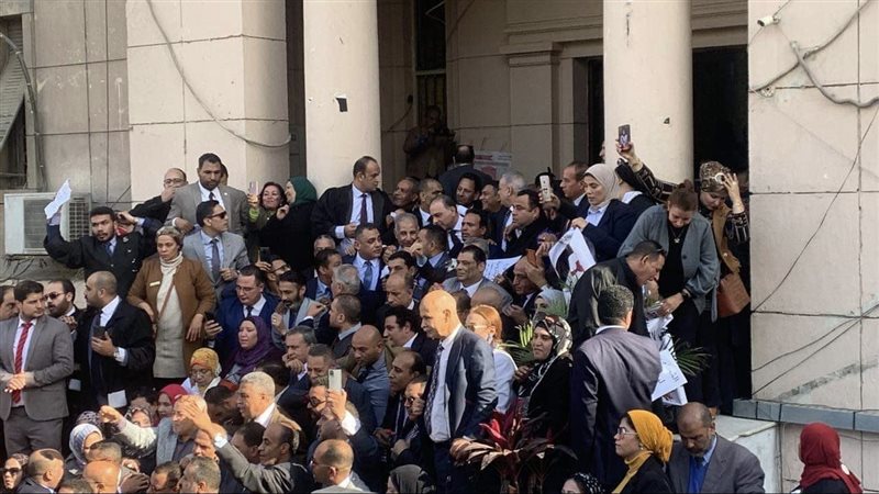جانب من الوقفات الاحتجاجية،فيتو