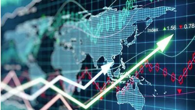 استطلاع: نمو الاقتصاد المصري بنسبة 4.8% بالسنة المالية 2023-2024
