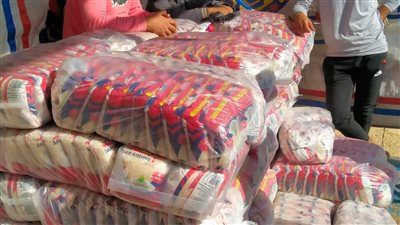 افتتاح منفذين لبيع المواد الغذائية بأسعار مخفضة بمركز سمالوط في المنيا