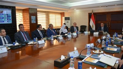 وزير التنمية المحلية يعلن بدء تطبيق قانون المحال العامة الأحد المقبل، اعتماد 316 نشاطا، 339 مركزا للتراخيص، ودليل ميسر لاشتراطات الحماية المدنية لأول مرة 