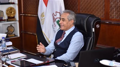 القوى العاملة تعلن عن 250 فرصة عمل للأطباء والممرضين بالكويت 